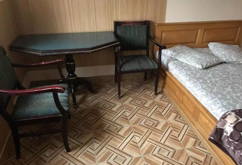 Retkeilymaja мотель євро