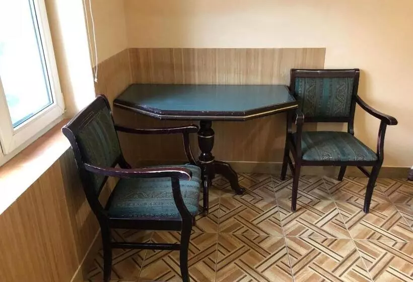 Retkeilymaja мотель євро