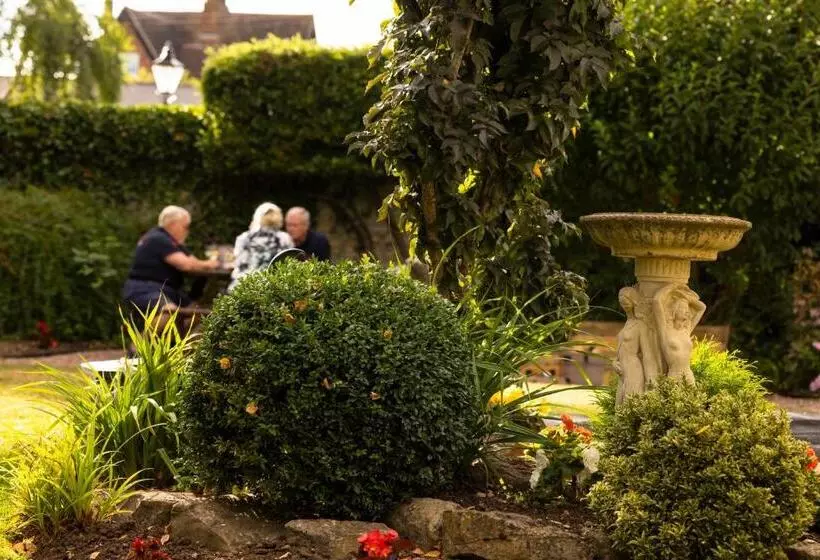 Hotelli Karma Salford Hall