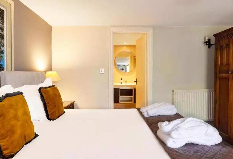 Hotelli Karma Salford Hall