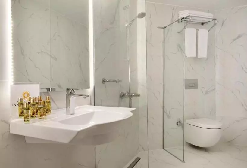 ホテル La Quinta By Wyndham Bodrum