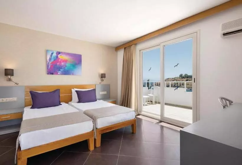 ホテル La Quinta By Wyndham Bodrum