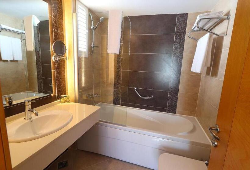 Hotel La Quinta By Wyndham Bodrum