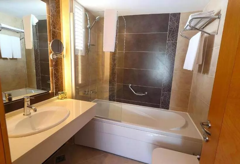 ホテル La Quinta By Wyndham Bodrum