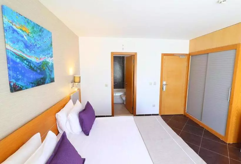 ホテル La Quinta By Wyndham Bodrum