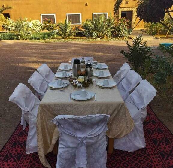 فندق Serdrar Camp