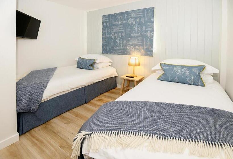 בית מלון כפרי The Salt Lodge