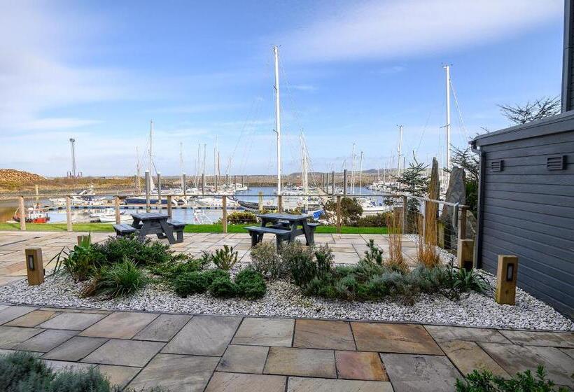 בית מלון כפרי The Salt Lodge