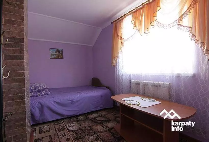 Majatalo садиба барвінок