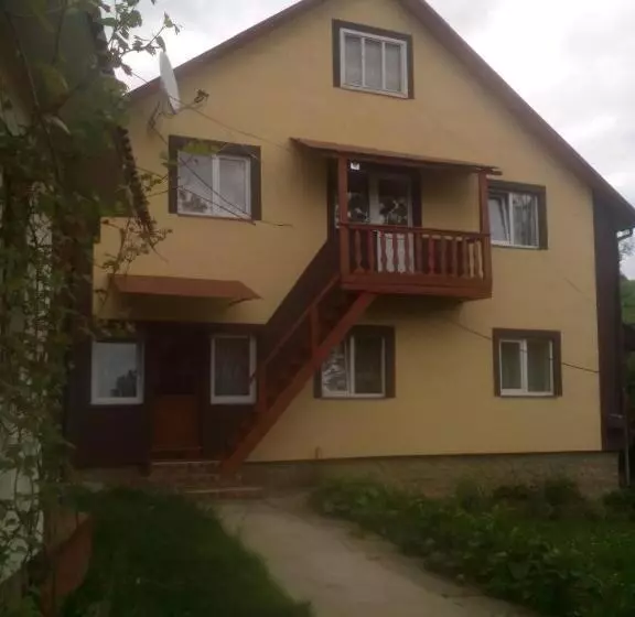 Majatalo садиба барвінок