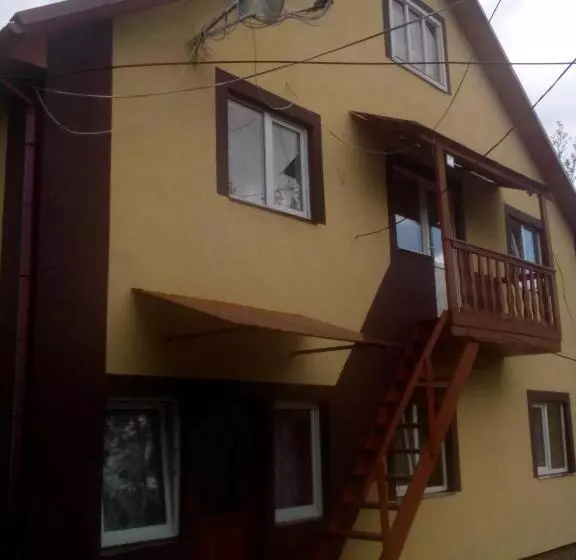 Majatalo садиба барвінок