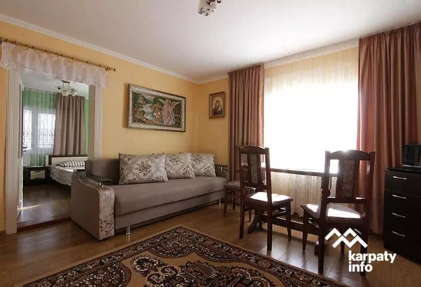 Majatalo садиба барвінок