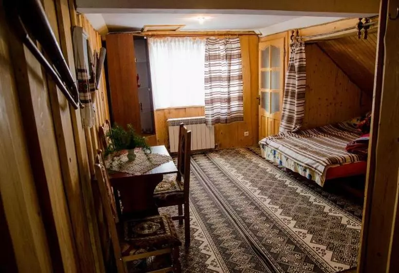 Majatalo Gostynnyi Dvir U Marichky