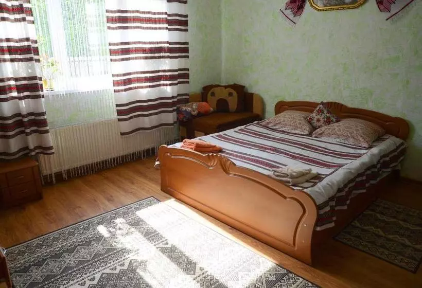 Majatalo Gostynnyi Dvir U Marichky