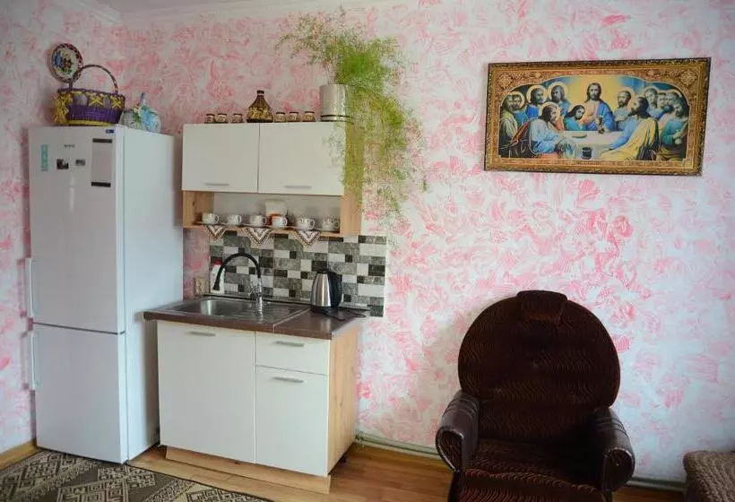 Majatalo Gostynnyi Dvir U Marichky