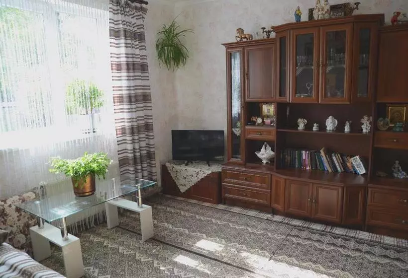 Majatalo Gostynnyi Dvir U Marichky