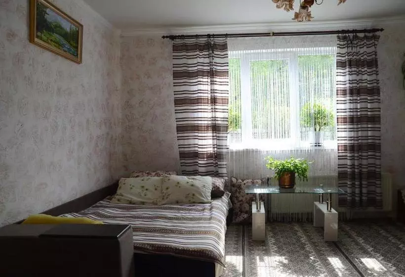 Majatalo Gostynnyi Dvir U Marichky