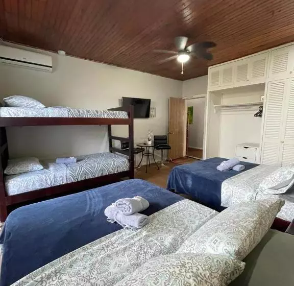 Majatalo Sarah S Place San Andres