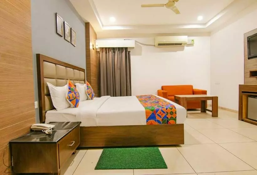 Fabhotel Citi Inn