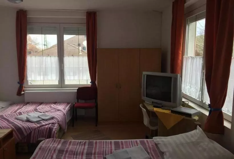 ペンション Balaton Vendégház Fonyód