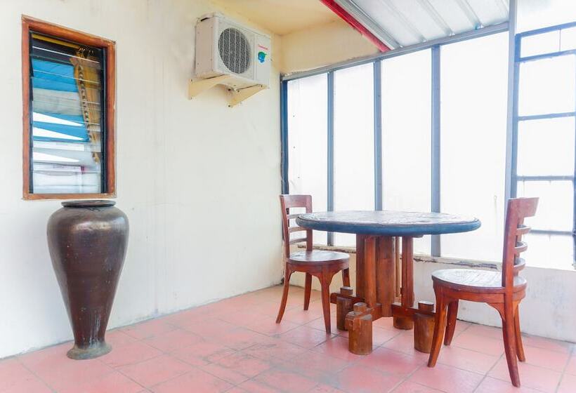 فندق De Oranje Room