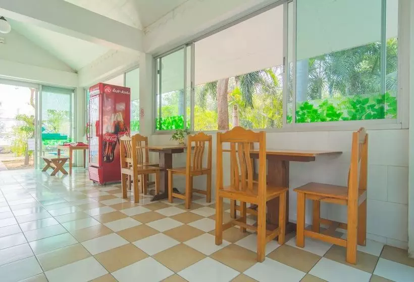 Hotelli Koh Lak Resort