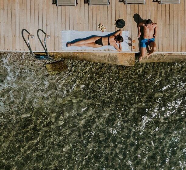 Pefkaki Boutique Hotel Loutraki