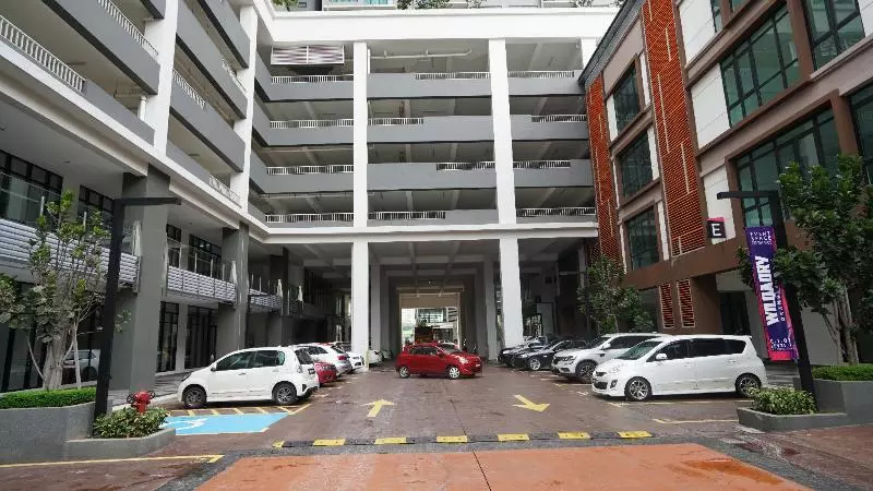 ホテル Conezión Residences