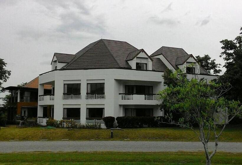 호텔 Samerdrow Khao Yai