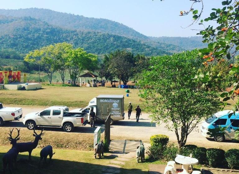 호텔 Samerdrow Khao Yai