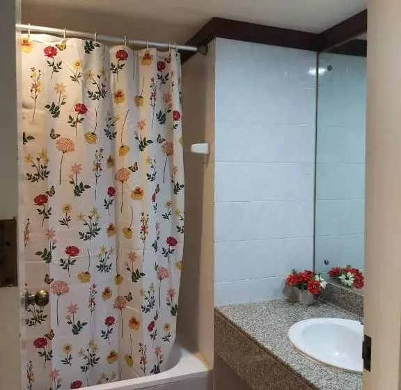 Hotelli Samerdrow Khao Yai