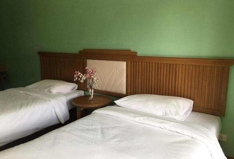 호텔 Samerdrow Khao Yai