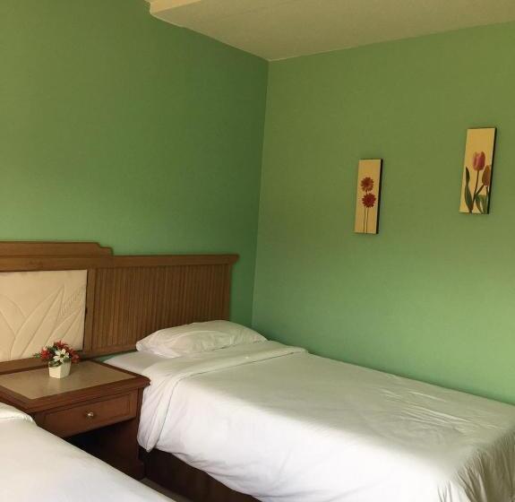 호텔 Samerdrow Khao Yai