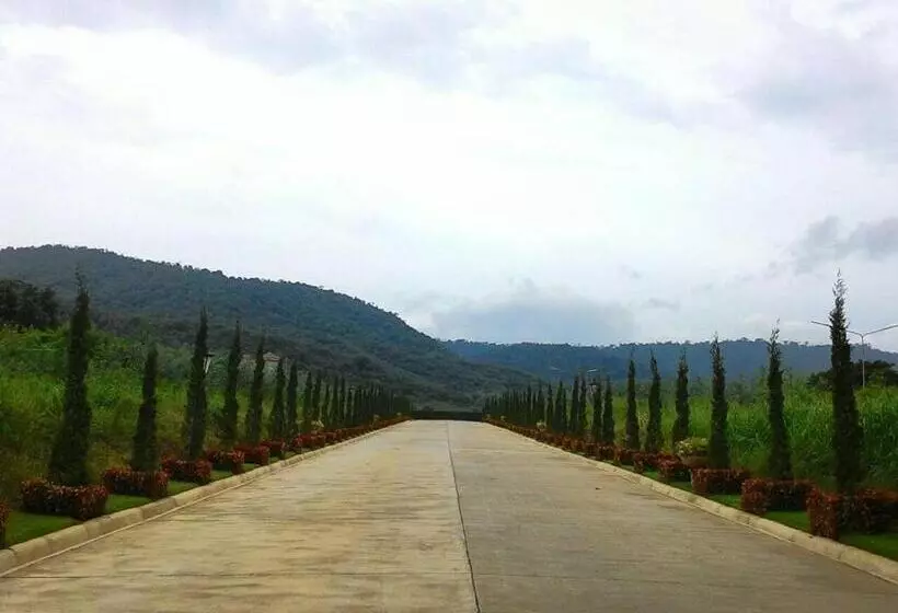 Hotelli Samerdrow Khao Yai