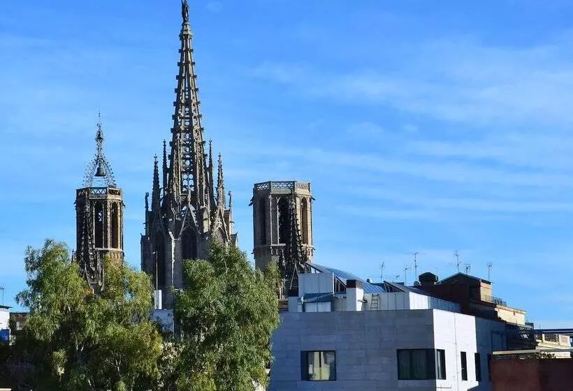 Aspasios Catedral Apartments