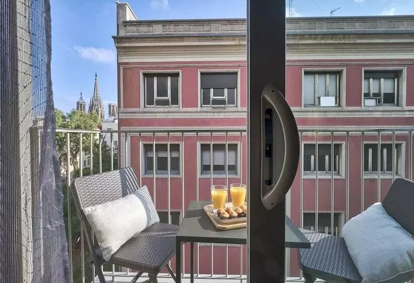 Aspasios Catedral Apartments