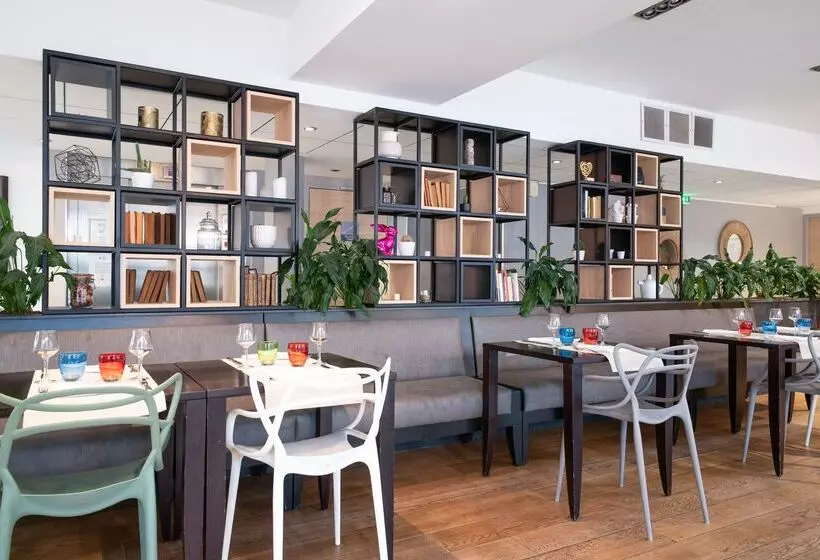 Hotel Best Western Plus Hôtel Vannes Centre Ville