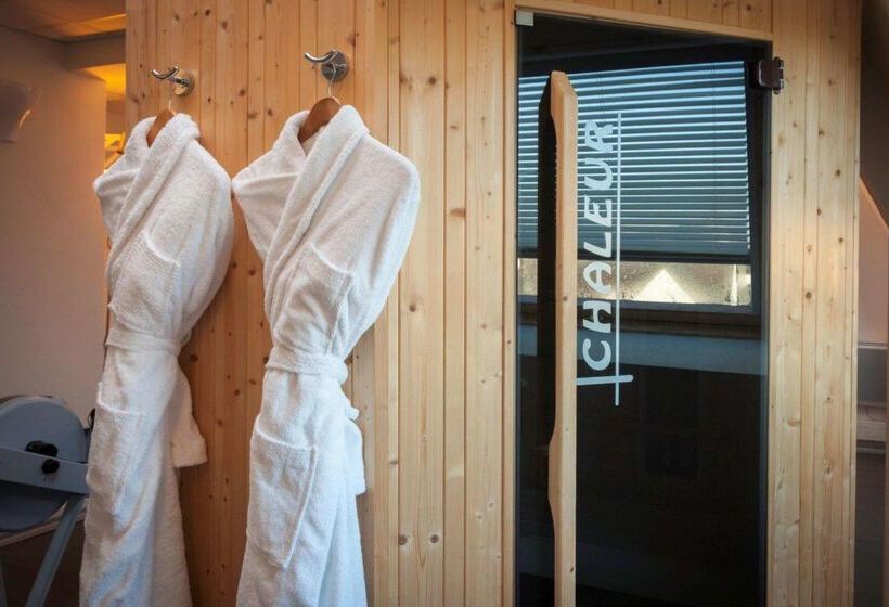 هتل Best Western Plus Hôtel Vannes Centre Ville