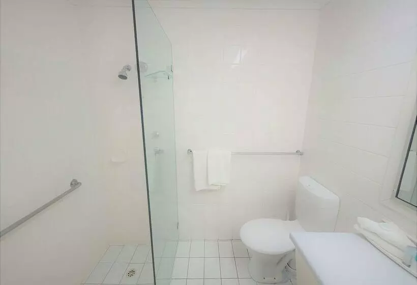 Surestay Hotel By Best Western The Clarence On Melville