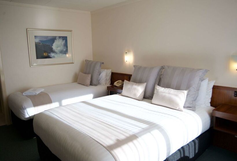 Surestay Hotel By Best Western The Clarence On Melville