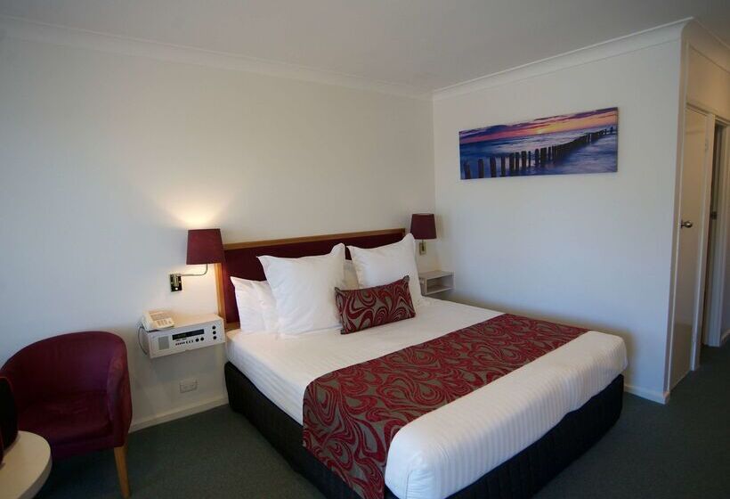 Surestay Hotel By Best Western The Clarence On Melville