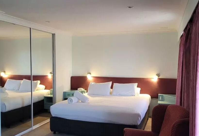 Surestay Hotel By Best Western The Clarence On Melville