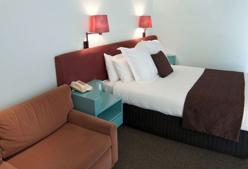 Surestay Hotel By Best Western The Clarence On Melville