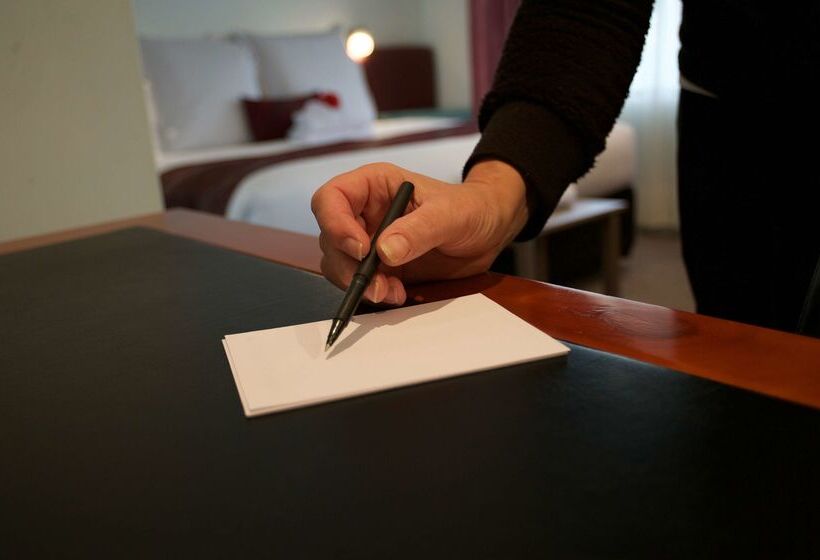 Surestay Hotel By Best Western The Clarence On Melville