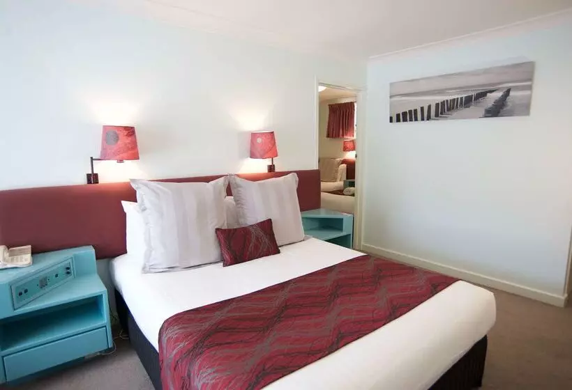 Surestay Hotel By Best Western The Clarence On Melville