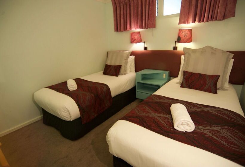 Surestay Hotel By Best Western The Clarence On Melville
