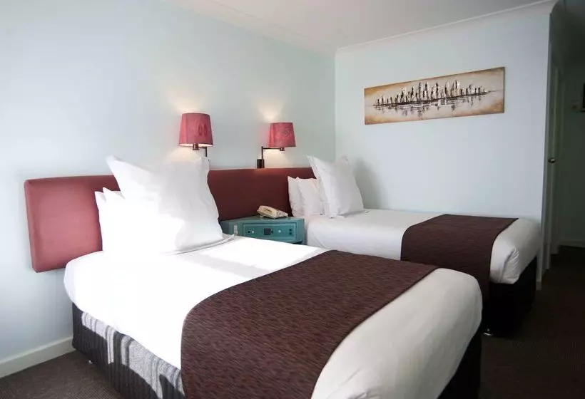 Surestay Hotel By Best Western The Clarence On Melville