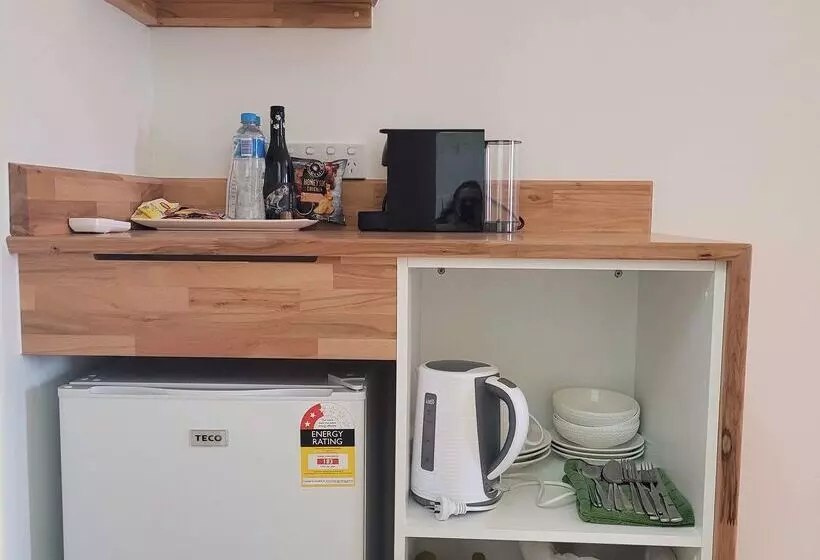 Surestay Hotel By Best Western The Clarence On Melville