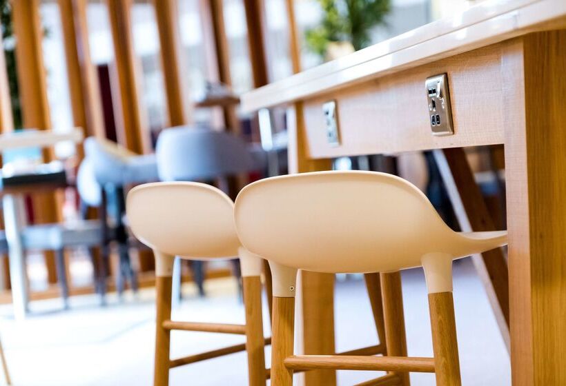 בית מלון כפרי Hilton Garden Inn Luton North, United Kingdom