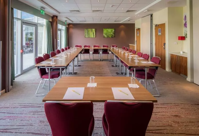 호텔 Hilton Garden Inn Luton North, United Kingdom